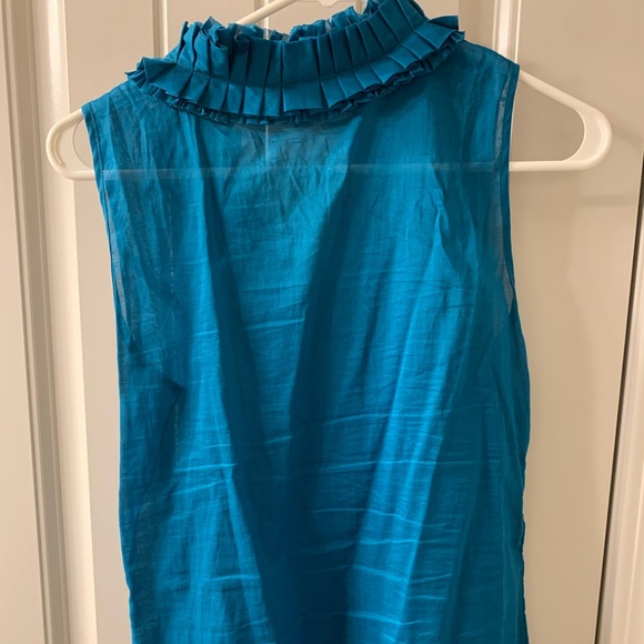 Gap Sleeveless Ruffle V-Neck Top - Picture 2 of 3